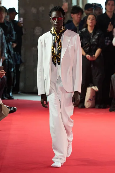Look 34